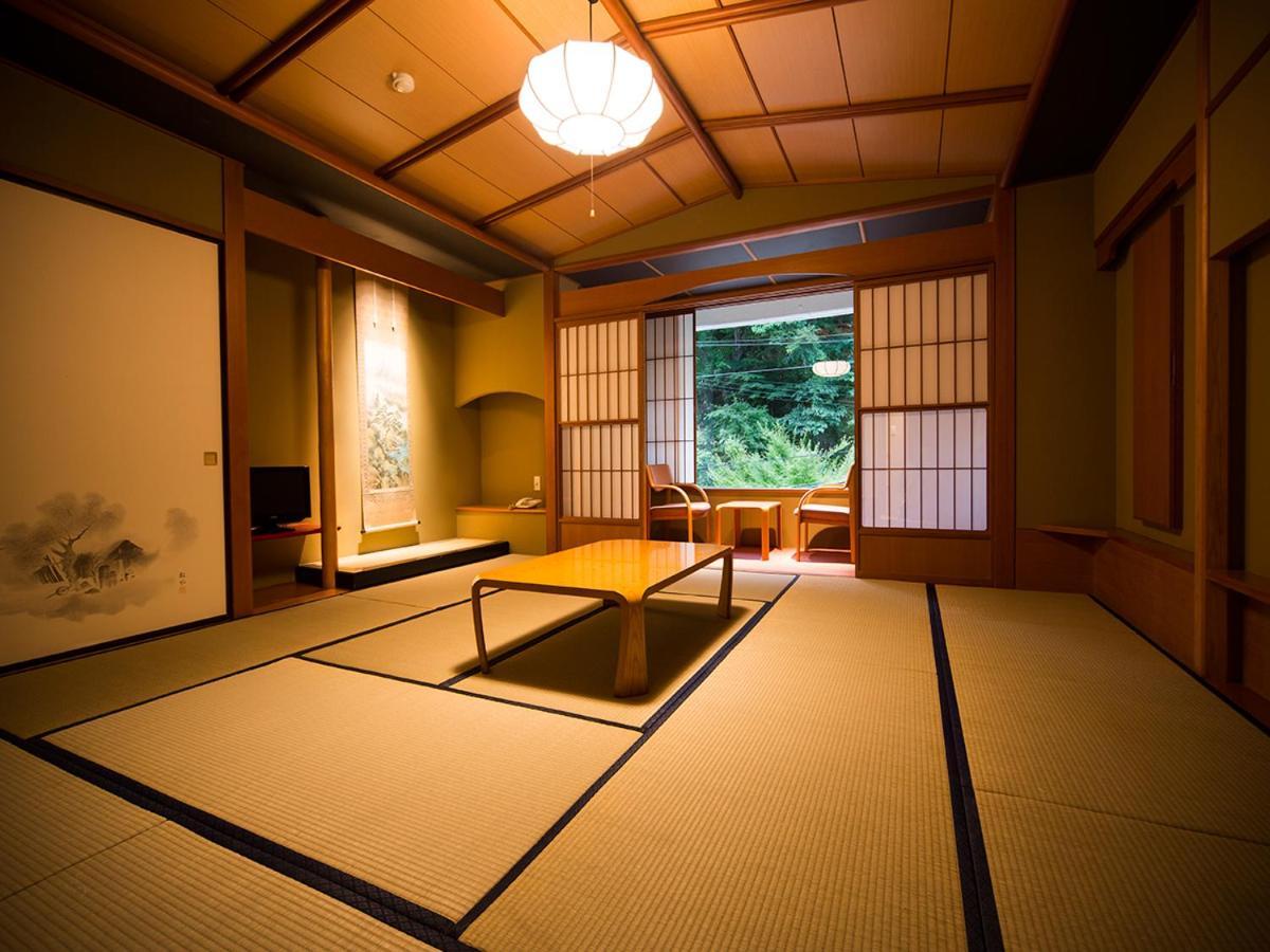 Aizu Higashiyama Onsen Tsuki No Akari Hotell Eksteriør bilde